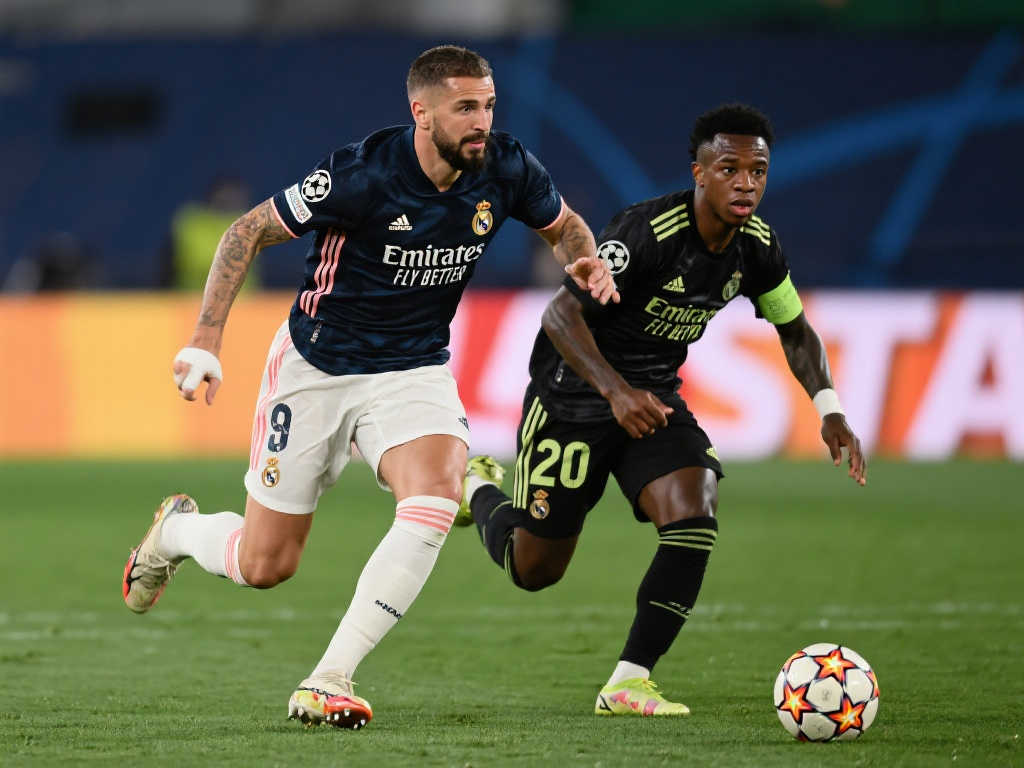 斯基拉:皇马瞄准左后卫位置,已接触特奥,其米兰合同仅剩一年 斯基拉:皇马瞄准左后卫位置,已接触特奥,其米兰合同仅剩一年